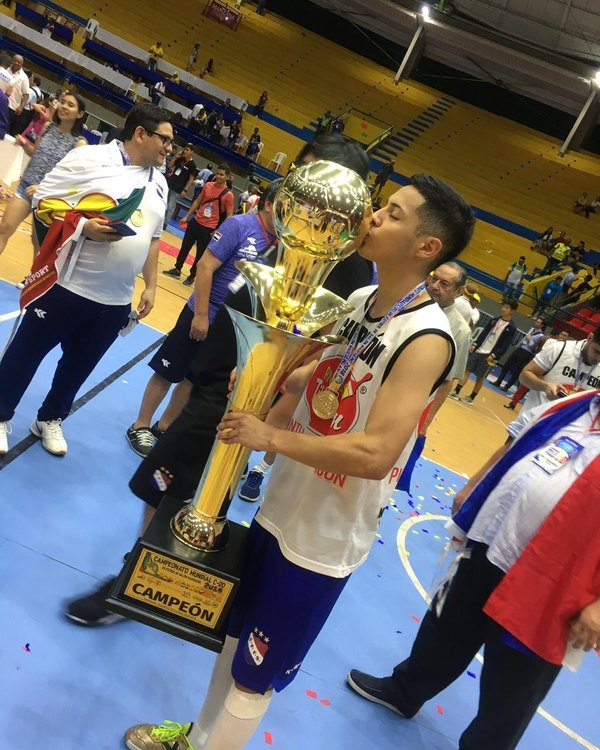 Crónica / Leandro Brítez: "Ganar un mundial es algo inexplicable"