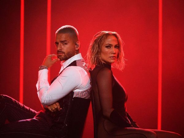 Taylor Swift brilla en unos AMA dominados por latinos
