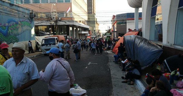 La Nación / Campesinos llegaron a Asunción para nuevas movilizaciones