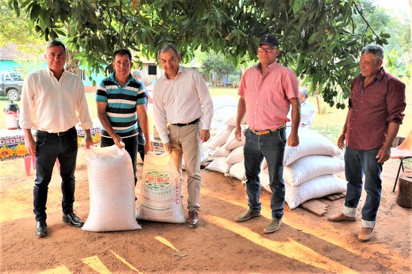 El Gobierno impulsa el cultivo de maní como rubro de renta en Itapúa | .::Agencia IP::.