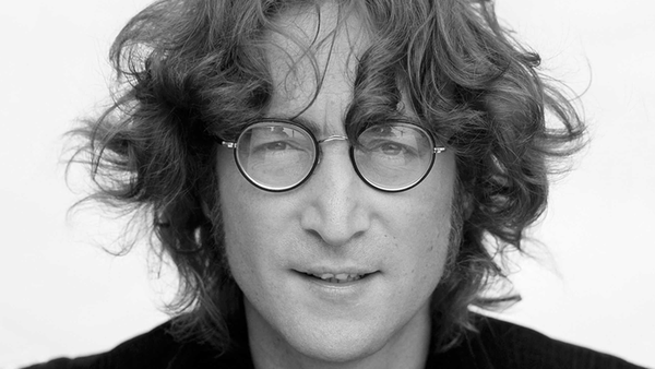 Subastan el disco que le firmó John Lennon a su asesino