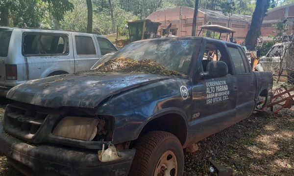 Gobernación subasta vehículos y maquinarias que están en desuso – Diario TNPRESS