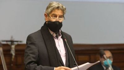 Pese a la crisis política, Perú consigue crédito cuatro veces más barato que Argentina | .::Agencia IP::.