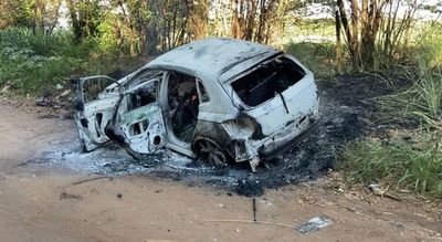 Hallan incinerados dos automóviles en Pedro Juan