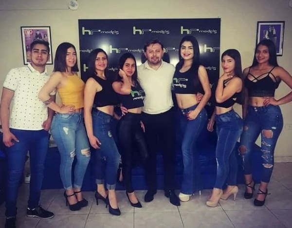 HR reabrió su escuela de modelaje