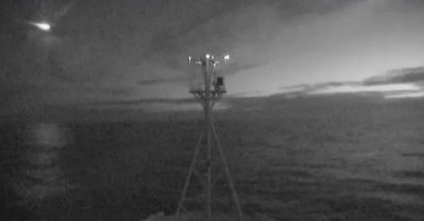Un barco científico graba por casualidad la destrucción de un meteorito - C9N