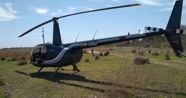 La Nación / Helicóptero brasileño sin plan de vuelo desciende en un asentamiento en Ñeembucú