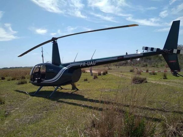 Helicóptero brasileño sin plan de vuelo desciende en un asentamiento en Ñeembucú