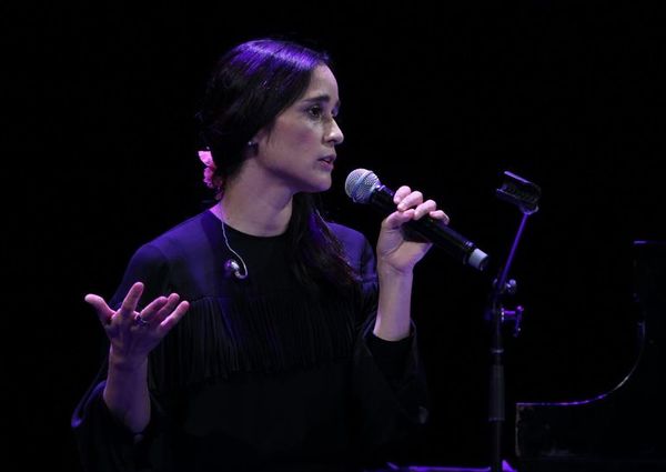 Julieta Venegas cumple 50 años celebrando su música - Música - ABC Color