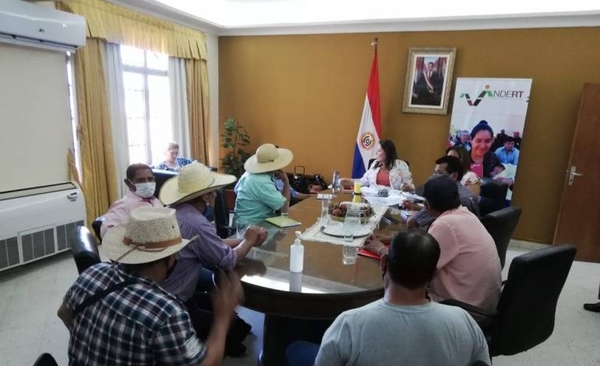 HOY / Dirigentes campesinos llegan a un acuerdo, tras reunión con autoridades del Indert