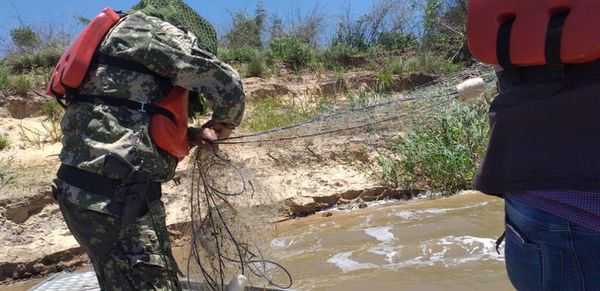 Pese a veda siguen pescando a gran escala en el río Paraguay - Nacionales - ABC Color