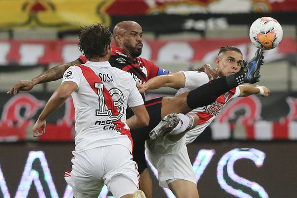 River consigue un empate sobre la hora ante Paranaense