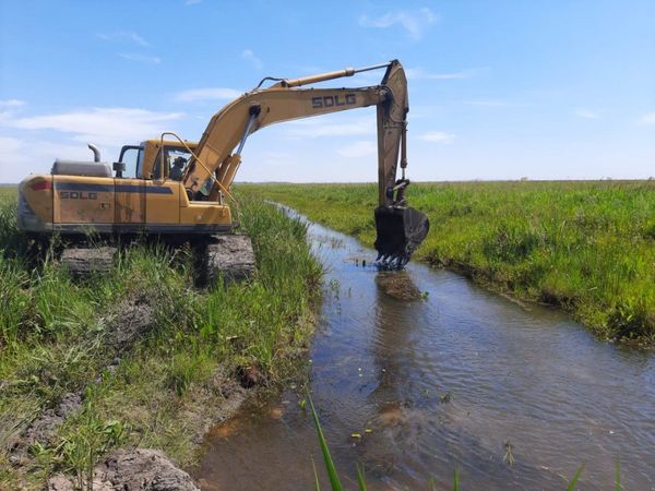 Volvieron a desviar aguas del arroyo Pikyry