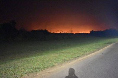 Incendio en Brazo Aña Cua de Yacyretá - Nacionales - ABC Color