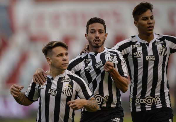 Santos golpea en la altura de Quito