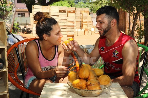 Crónica / “Nos sentamos a comer juntos los mangos”