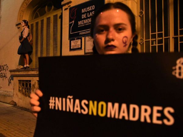 El mundo se pinta de naranja contra la violencia a la mujer