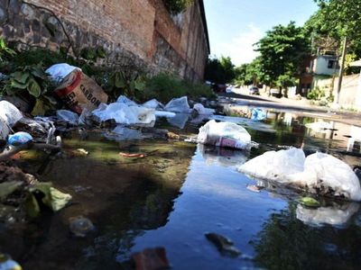Al repunte de coronavirus se suman los  casos de dengue