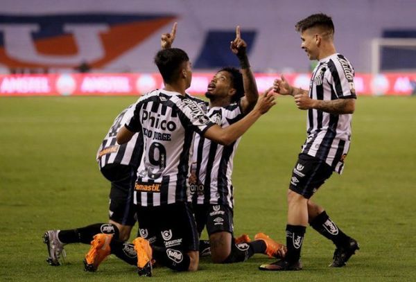 Santos gana de visita y se acerca a cuartos