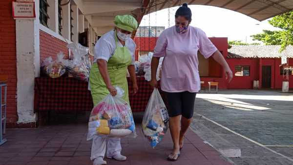 MEC distribuyó más de 370.000 kilos de alimentos a 53 instituciones educativas de la Capital | .::Agencia IP::.