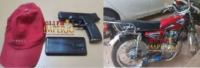 A punta de pistola asaltan a una mujer antes de ingresar a su domicilio