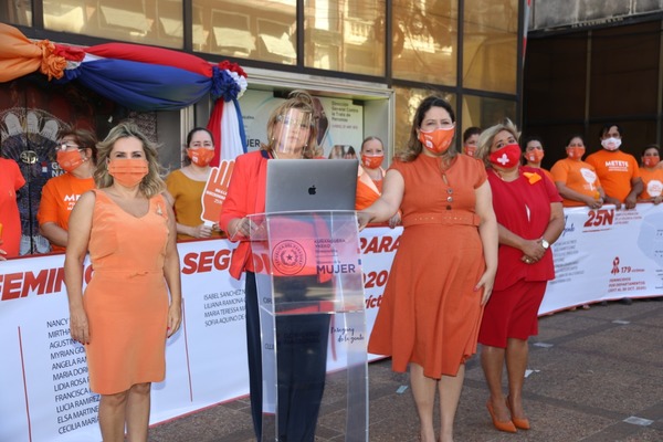 Instan a la sociedad a erradicar todas las formas de violencia contra la mujer | .::Agencia IP::.