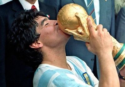 El mundo llora la muerte de Maradona