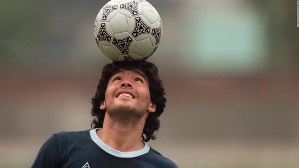 Hitos de la carrera deportiva y la vida privada de Diego Maradona