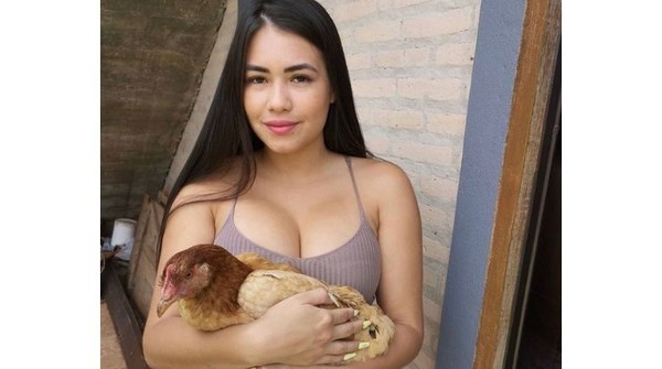 La gallina de LaurysDyva visitó por primera vez un shopping - Teleshow