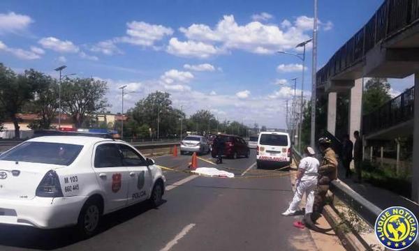 Fatal atropellamiento en la Autopista Ñu Guasu •