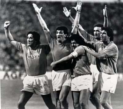 “Ciao Diego”, el Nápoles se despide de su exjugador Maradona - Fútbol - ABC Color