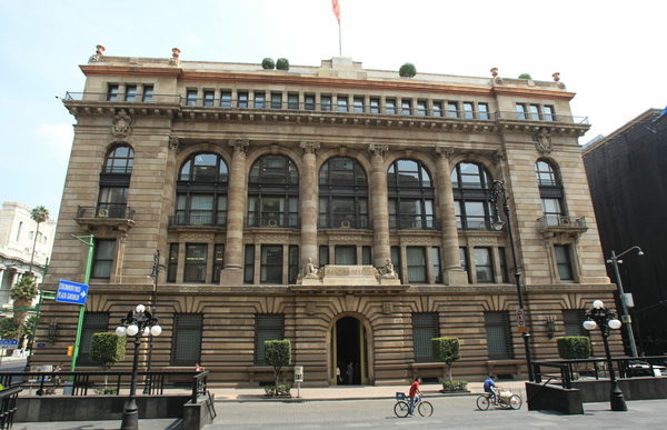 Banco de México prevé una contracción del PIB nacional del 8,9 % en 2020 - MarketData