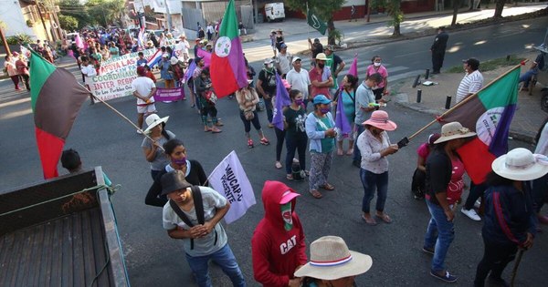 La Nación / Concejal asunceno presentó denuncia penal por cierre de calles