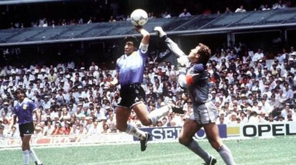 Muerte de Maradona: "Hay un silencio incomparable en la República Argentina"