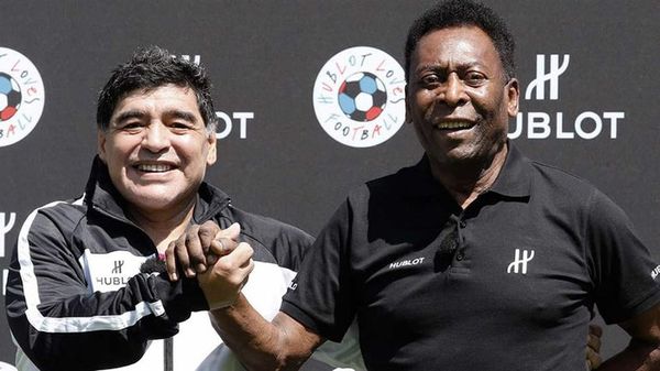 Pelé a Maradona: “Algún día podremos jugar juntos al fútbol en el cielo” - Fútbol - ABC Color