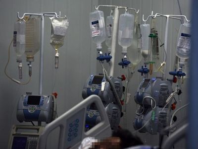 Farmacéuticas no garantizan provisión y claman cobro de la millonaria deuda