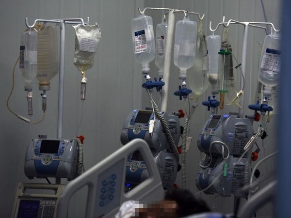 Farmacéuticas no garantizan provisión y claman  cobro de la millonaria deuda