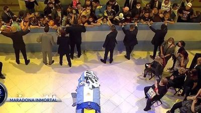 Multitudinario velorio de Maradona - Megacadena — Últimas Noticias de Paraguay