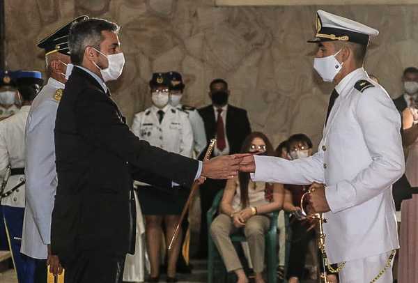 Egresan más de 95 nuevos oficiales de la Academia Militar | .::Agencia IP::.
