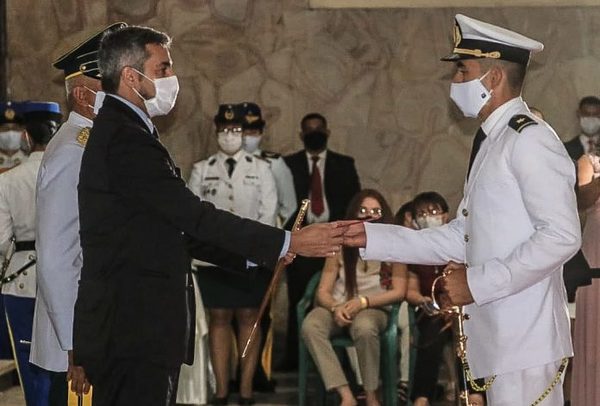 95 nuevos oficiales de la Academia Militar