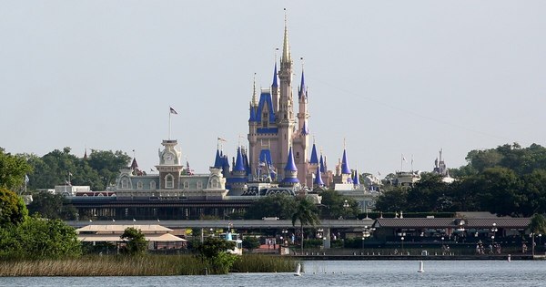 La Nación / Disney prevé suprimir 32.000 puestos de trabajo en el 2021 a causa del COVID-19