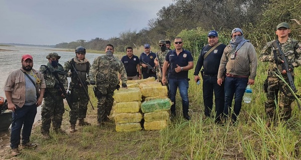 Hallan carga de marihuana a orillas de Río Paraná - Noticiero Paraguay