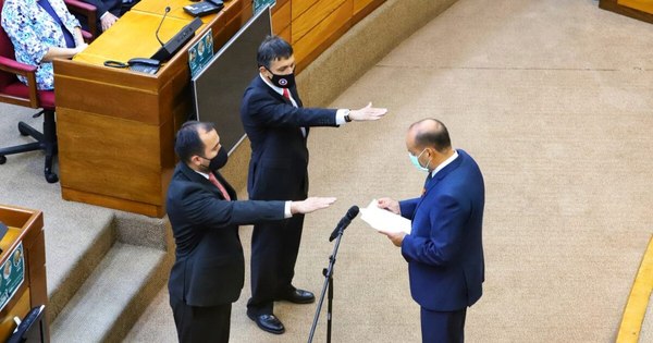 La Nación / Bogarín y Paciello juraron oficialmente como miembros del Consejo de la Magistratura