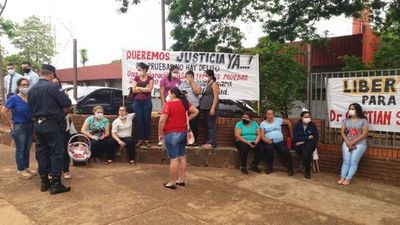 Piden libertad de ginecólogo imputado por coacción sexual – Prensa 5