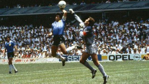 Shilton reconoce la “grandeza” de Maradona pero sigue sin digerir la “mano de Dios” - Fútbol - ABC Color