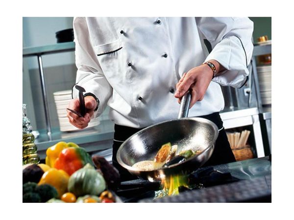 Cocinero falso robó en su primer día de laburo