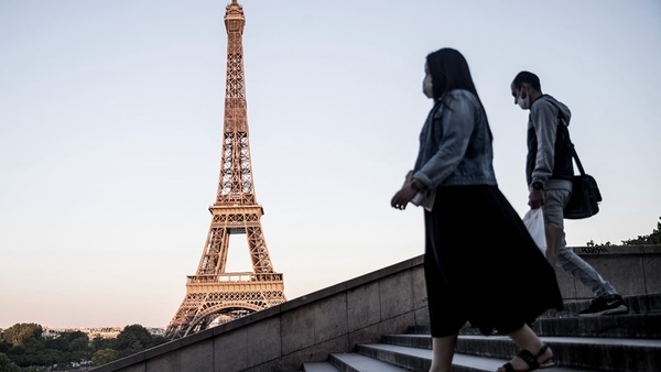 Francia advierte que aún vacunadas, las personas deberán usar barbijo y respetar distancia | .::Agencia IP::.