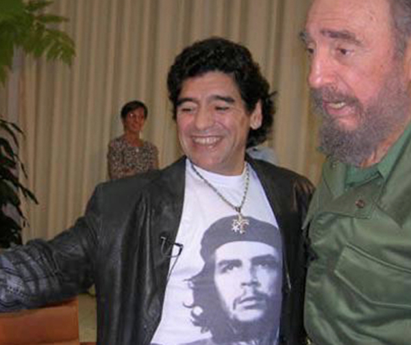 Maradona, la política y los cuestionamientos