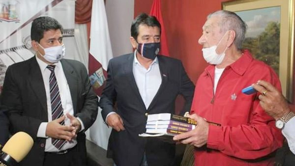 EN ANIVERSARIO DISTRITAL, ENTREGAN RECONOCIMIENTO  A ANTIGUOS FORJADORES DEL DESARROLLO DE LA CIUDAD