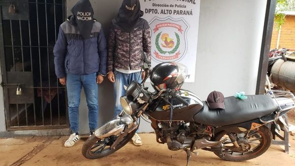 APREHENDEN A JÓVENES CON TOCOS DE MARIHUANA